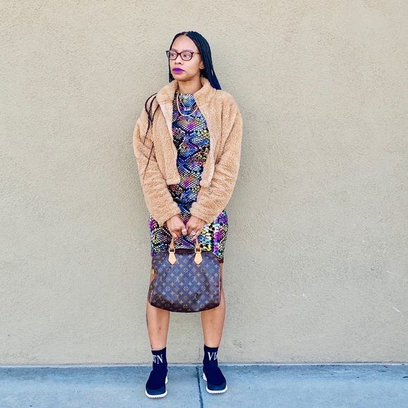 Meet your Posher, Ak - Picture 1 of 1